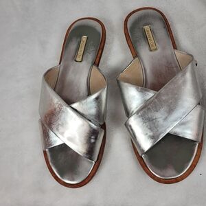 Preowned LOUISE ET CIE Silver Women's Slide Sandals SIZE 7M 37